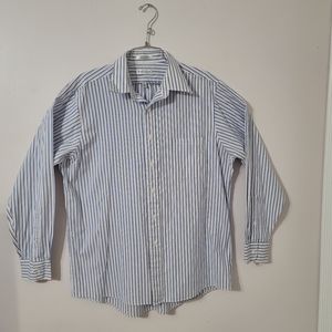 Van Heusen- Men's long sleeve button down shirt, size 16-16 1/2, striped design✨
